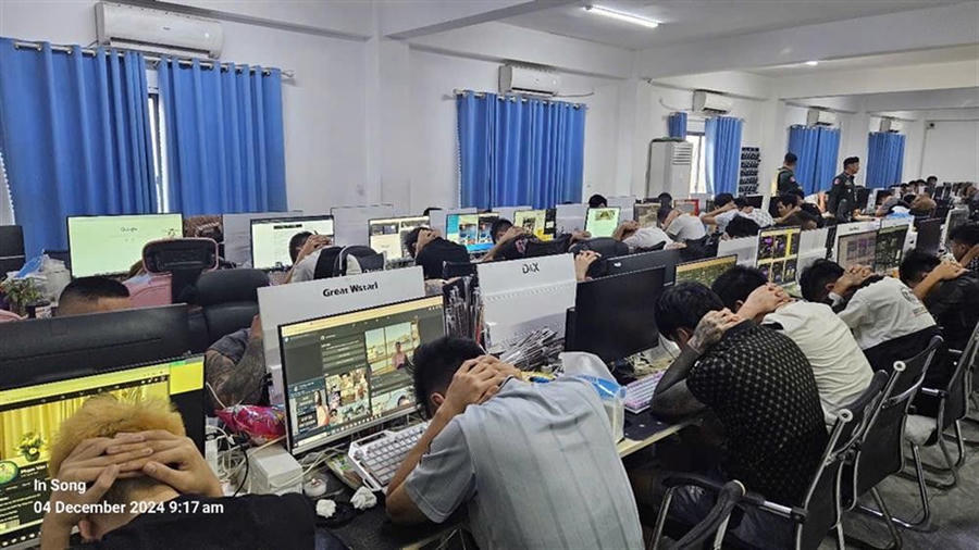 Các đối tượng là nhân viên trong đường dây lừa đảo xuyên quốc gia. Ảnh: Bộ Công an.