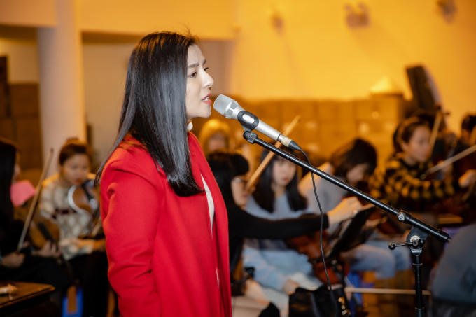 Ca sĩ Bùi Lê Mận