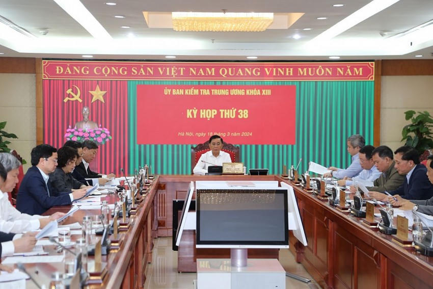 Uỷ Ban kiểm tra Trung ương đề nghị kỷ luật nguyên Bí thư Tỉnh ủy, Chủ tịch HĐND tỉnh Vĩnh Phúc Hoàng Thúy Lan và Chủ tịch UBND 2 tỉnh (Ảnh: UBKTTW))