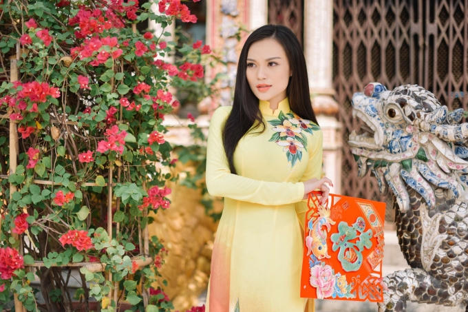 Cao Thùy Linh như vạt nắng mùa Xuân tươi sáng, ấm áp