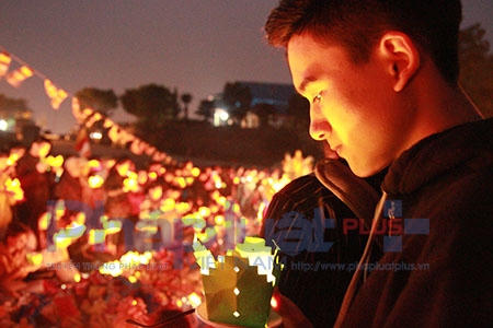 Cô Mậu chia sẻ thêm: “Được tham gia lễ phóng sinh và cúng thí thực cô hôn như hôm nay là điều mà tôi chưa bao giờ được làm, một pháp khoa phóng sinh được mở ra có lẽ không chỉ riêng tôi mà có nhiều phật tử khác sẽ hiểu sâu xa được con người ta thương loài chúng sinh như thế nào!, mới thấu hiểu được hết ý nghĩa của nhân từ bi,...