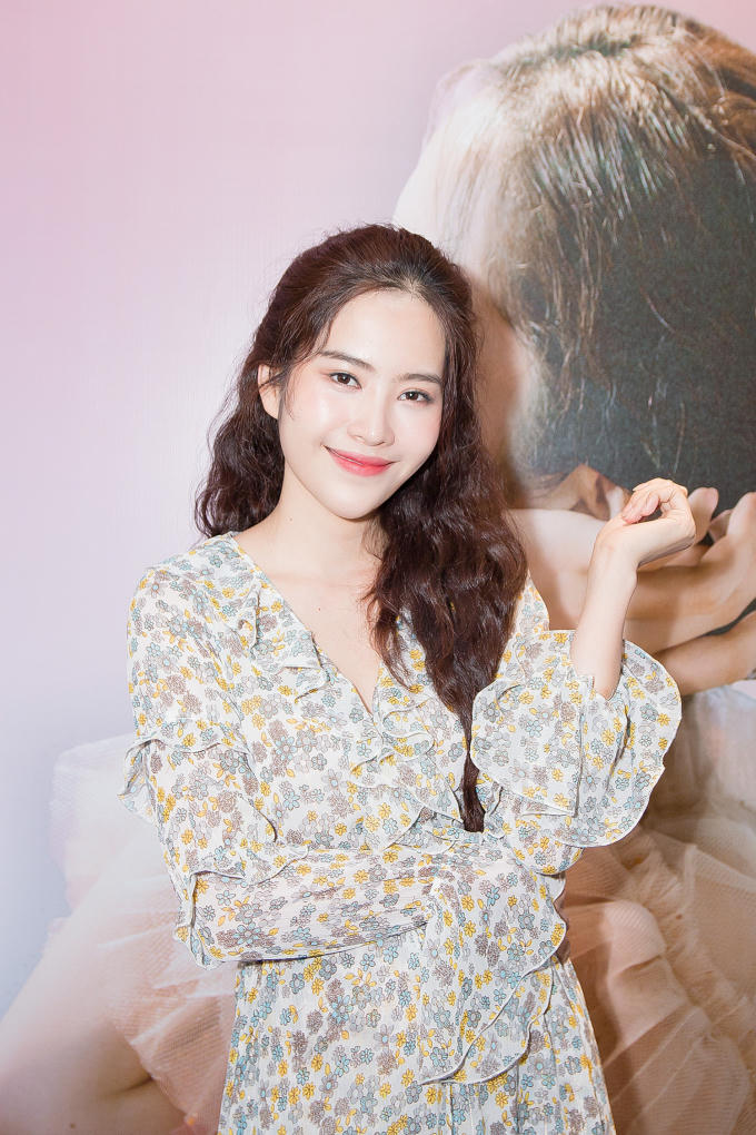 Nam Em gác lại chuyện buồn, khẳng định muốn tập trung cho sự nghiệp ca hát trong năm 2018