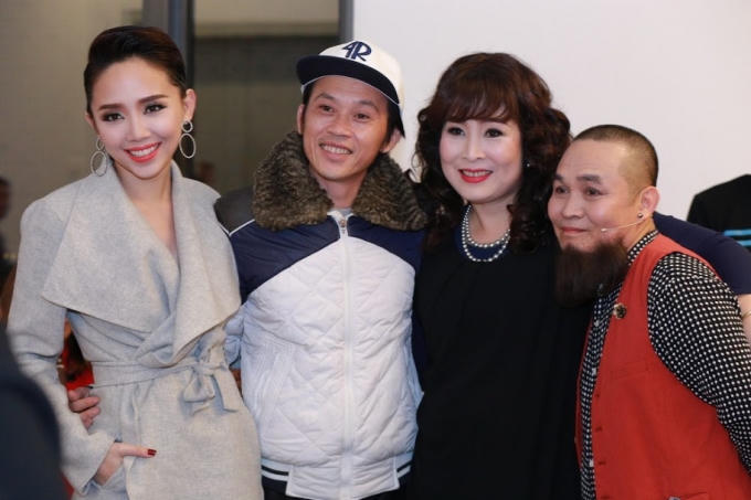 Xuân Hinh, Hồng Vân, Hoài Linh và Tóc Tiên cùng tham gia chương trình Xuân Phát Tài 6