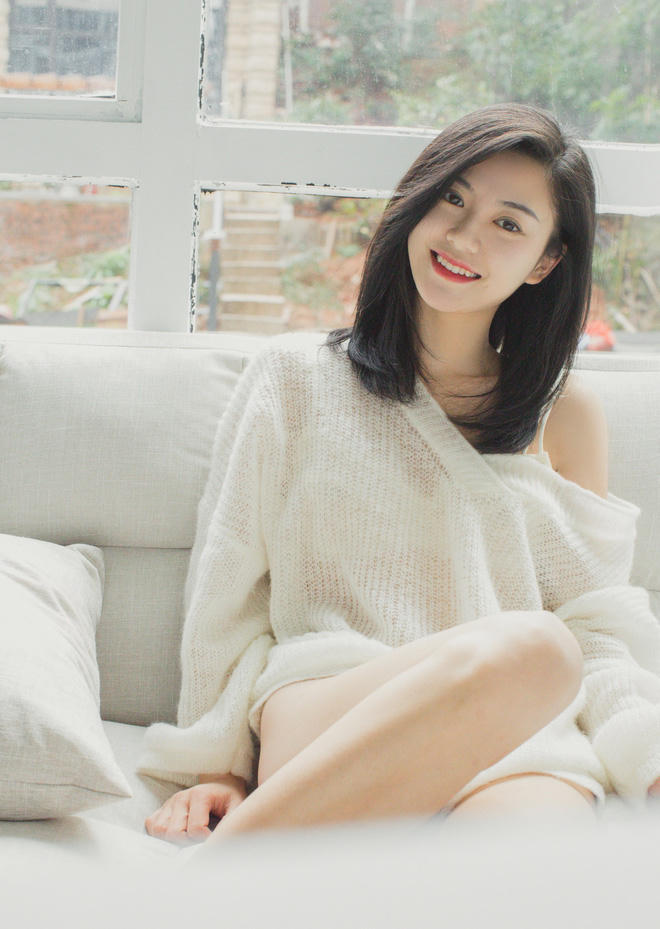 ... mà còn bởi nhan sắc ngọt ngào, xinh đẹp như hot girl