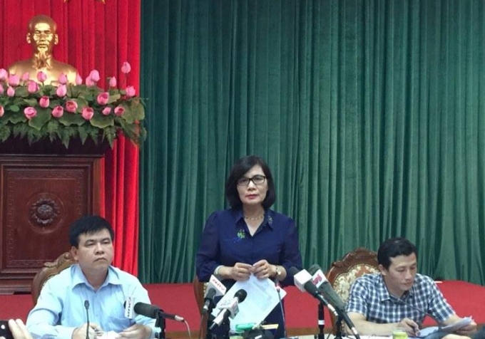 Bà Phan Lan Tú-Giám đốc Sở Thông tin và Truyền thông TP Hà Nội thông tin bải buổi giao ban báo chí.