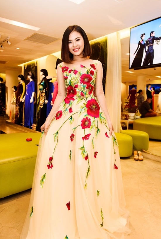 Trang phục hiện đại Vân Trang sẽ diện trong ngày trọng đại.