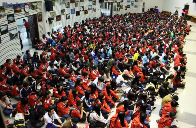 Các tình nguyện viên phần lớn là học sinh, sinh viên đến từ các trường ĐH, CĐ trên địa bàn Thủ đô Hà Nội. (Ảnh: Đức Biên)