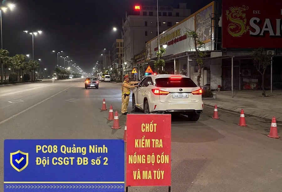 Đội CSGT đường bộ số 2, Phòng CSGT triển khai thực hiện chuyên đề kiểm tra nồng độ cồn, chất ma túy.