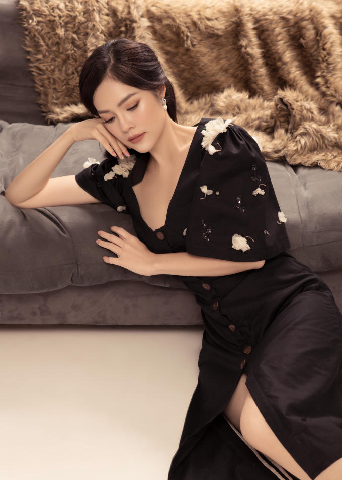 Dương Cẩm Lynh x&uacute;c động khi thể hiện t&acirc;m trạng buồn trong bộ ảnh