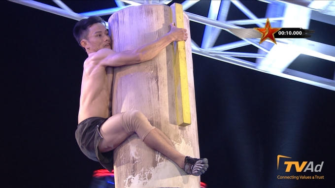 David Campbell lập kỷ lục mới tại Sasuke Việt Nam 2016