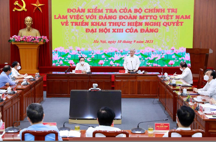 Quang cảnh buổi làm việc.