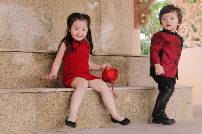 Thời gian qua, Elly Trần gần như biến mất khỏi showbiz. Người đẹp muốn dành toàn bộ thời gian chăm sóc hai con nhỏ, bởi các bé đang bước vào giai đoạn phát triển quan trọng.