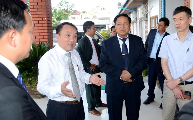 Nghệ An: Khám và điều trị cho hơn 600 bệnh nhân nước bạn Lào