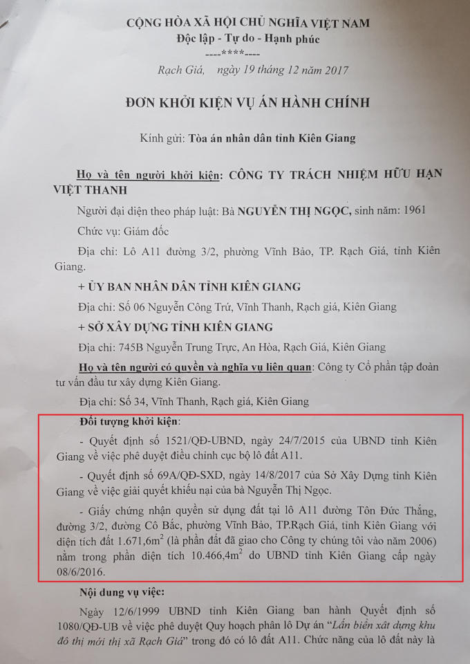 Bà Nguyễn Thị Ngọc, Giám đốc Công ty Việt Thanh đang khởi kiện các Quyết định của UBND tỉnh Kiên Giang và Sở Xây dựng liên quan đến việc điều chỉnh quy hoạch khu đất A11