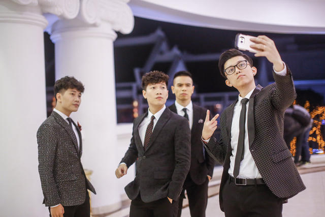 Các thành viên nhóm Oplus cũng đã kịp cho ra mắt một ca khúc và đang cố gắng hoàn thành sớm nhất để gửi tặng U23 Việt Nam.