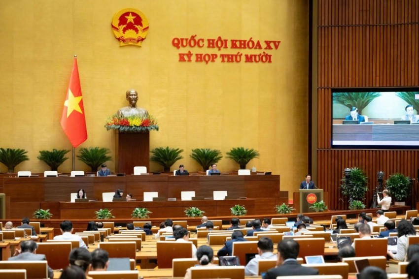 Quang cảnh phiên thảo luận tại hội trường về dự án Luật Xây dựng (sửa đổi). (Ảnh trong bài: quochoi.vn)