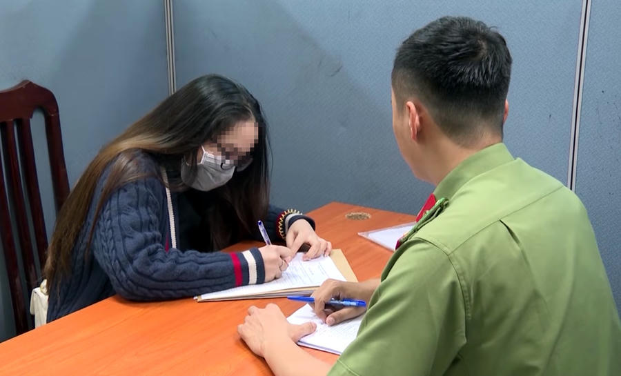 T.N.C làm việc với cơ quan công an.