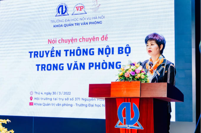 TS. Lê Thanh Huyền, Phó Hiệu trưởng Nhà trường phát biểu tại chương trình.