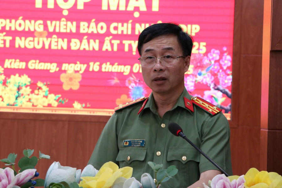 Đại tá Đào Hải Đăng, Phó Giám đốc Công an tỉnh Kiên Giang phát biểu tại buổi họp mặt