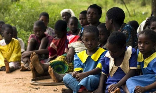 Hơn 40% số người nghèo trên thế giới vào năm 2030 là trẻ em châu Phi.