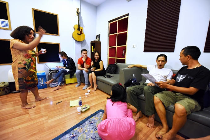 Siu Black tập luyện cùng các đồng nghiệp.