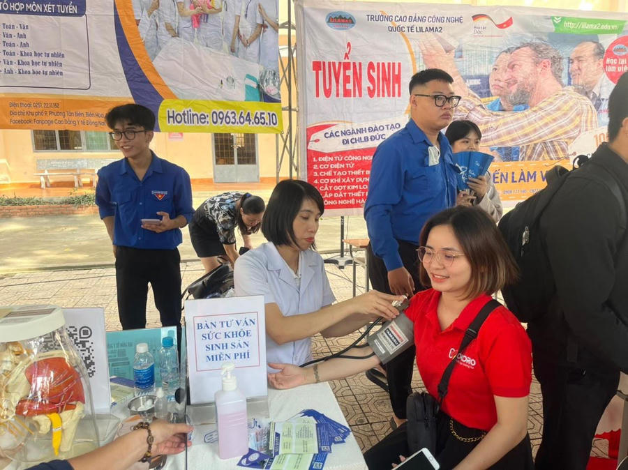 Ngày hội việc làm là cơ hội kết nối giữa doanh nghiệp và người lao động.