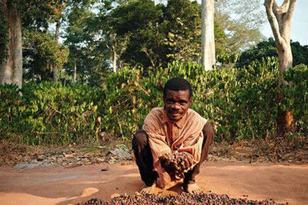 Tộc người lùn nhất thế giới  Sống ở phía Tây Bangladesh, những người trong tộc người này đều có chiều cao không quá 1m.