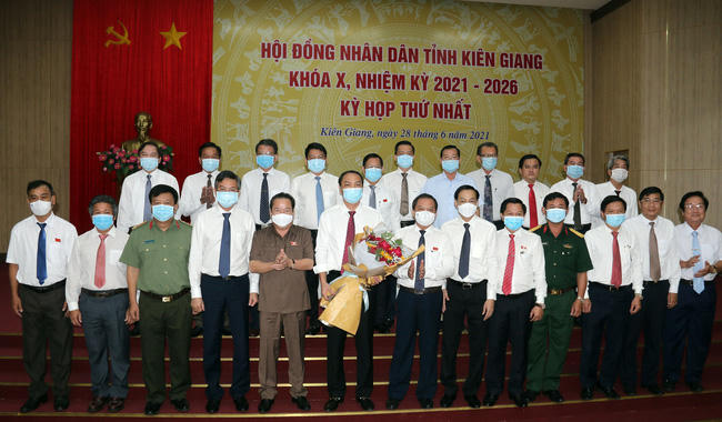 vnapotalxaydungdangvahethongchinhtribaucacchucdanhchuchothdndvaubndtinhkiengiang5523317-16260908484912029816136