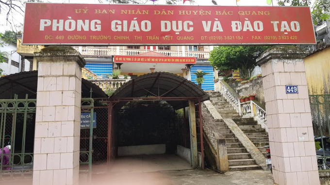 Trụ sở Phòng GD&amp;ĐT nơi ban hành văn bản trái quy định pháp luật.