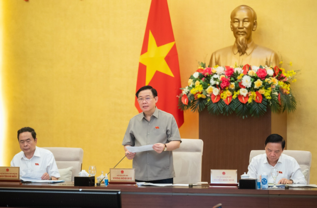 Thường vụ Quốc hội xem xét nghị quyết về sắp xếp đơn vị hành chính cấp huyện, xã