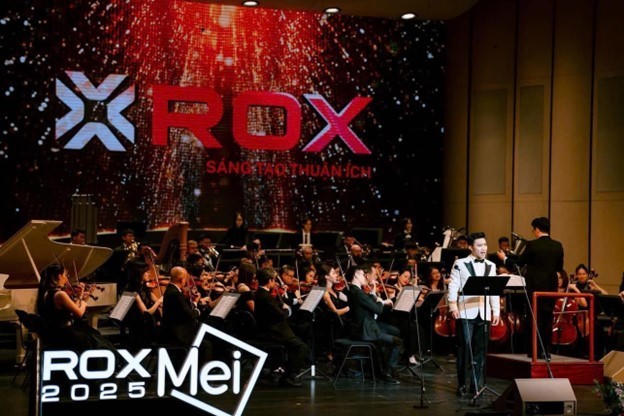 Bản giao hưởng ROX ca được viết nên bằng nỗ lực, tình yêu công việc và những giá trị nhân văn.