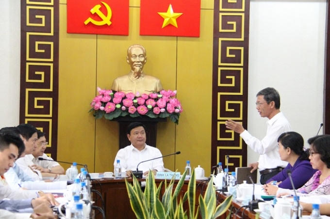 Ủy viên Bộ Chính trị, Bí thư Thành ủy Đinh La Thăng làm việc với Quận ủy Quận 1.