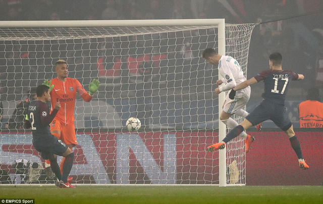 Ronaldo ghi bàn mở tỉ số cho Real. (Ảnh: Empics Sport)