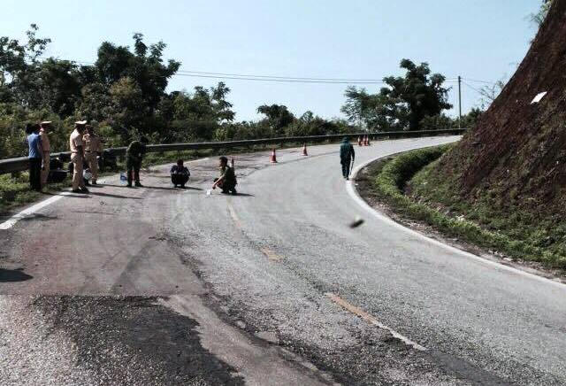 Phía trên đường Quốc lộ 3, đoạn xảy ra vụ tai nạn.