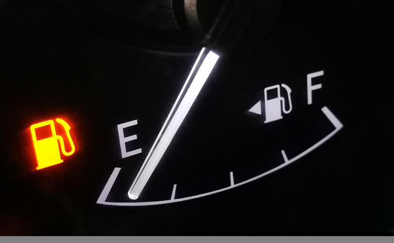 Để xăng quá cạn có thể khiến bơm xăng bị hỏng.