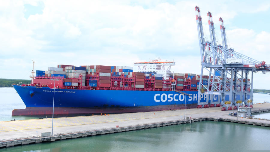 Tàu container có tổng dung tích từ 80.000 GT trở lên đến CM-TV sẽ được ưu đãi phí bảo đảm hàng hải, phí trọng tải tàu, thuyền đến hết năm 2023.