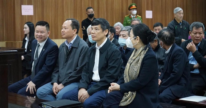 Các bị cáo tại phiên tòa ngày 26/12/2024 (Ảnh:Vietnamnet)