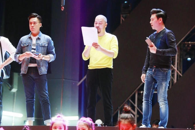 3 MC nam tham gia dẫn chương tr&igrave;nh trong