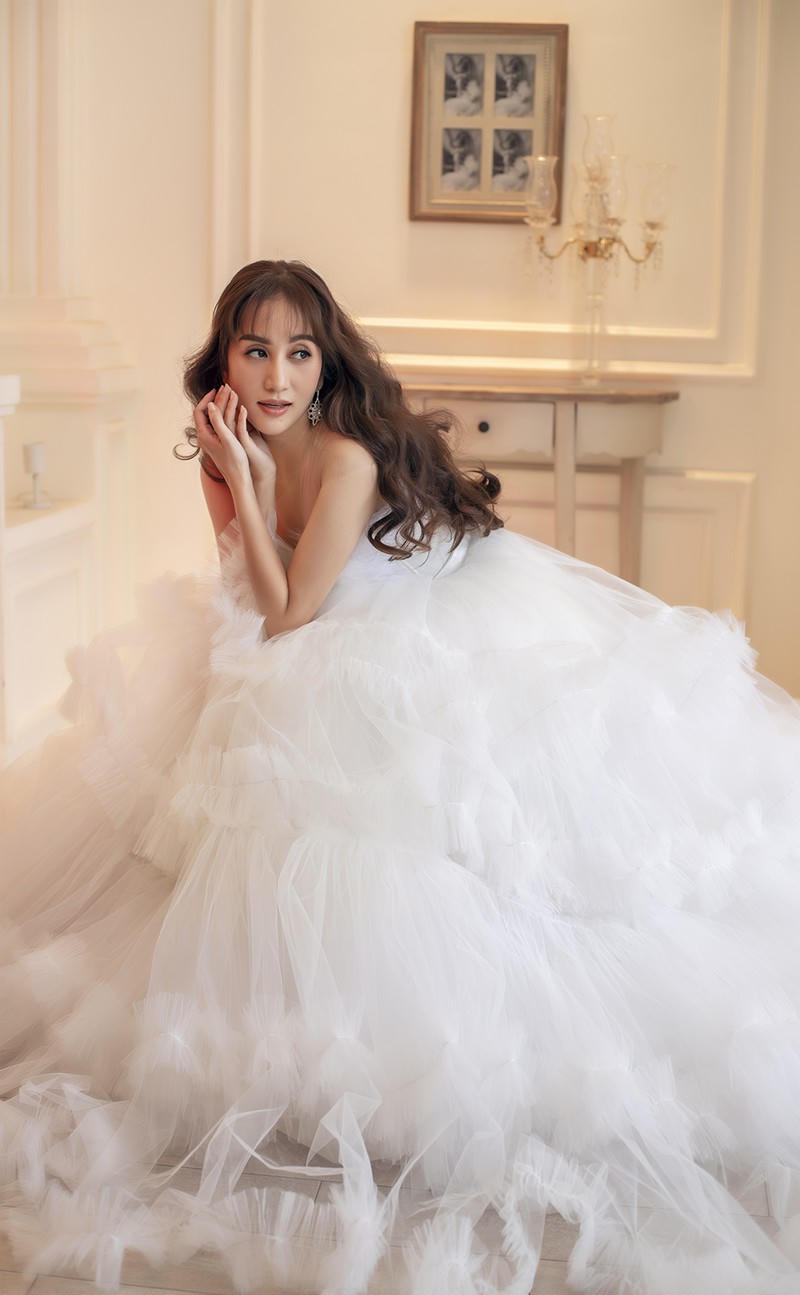 khanh thi tre dep bat ngo sau khi giam can khien phan hien tu ti hinh 9