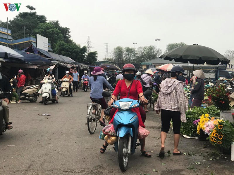 anh: nguoi ha noi binh tinh trong nhung ngay