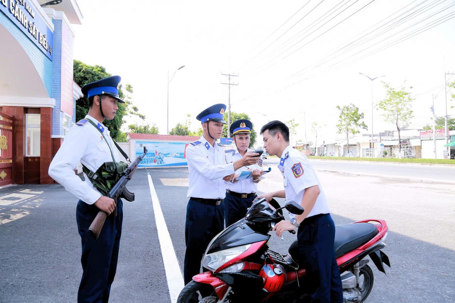 Đoàn viên thanh niên Bộ Tư lệnh Vùng xung kích trong xây dựng nền nếp chính quy, chấp hành kỷ luật