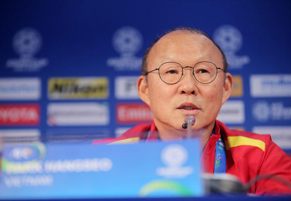 HLV Park Hang-seo tại cuộc họp báo. (Ảnh: VFF)