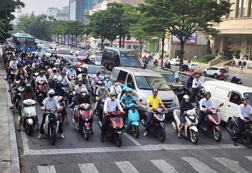 Hà Nội phủ nhận thông tin phường Cửa Nam là nơi thí điểm cấm xe máy chạy xăng. (Hình minh hoạ)