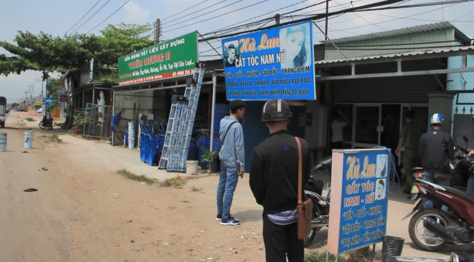 Tiệm hớt tóc nơi xảy ra sự việc.