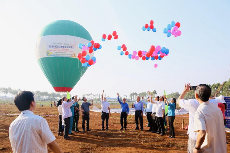 Rực rỡ sắc màu Ngày hội Khinh khí cầu tại Đồng Nai