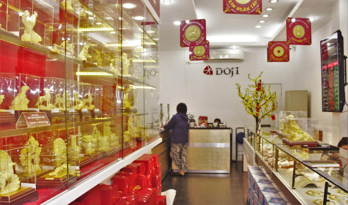 Sau khi kết th&uacute;c ng&agrave;y V&iacute;a Thần T&agrave;i, gi&aacute; v&agrave;ng trong nước đ&atilde; hạ nhiệt.