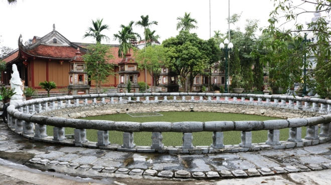 Khoảng 25 năm trước, con đường tu nghiệp đưa sư Thích Thanh Thắng đến với nhiều vùng quê đồng bằng sông Hồng, nhìn thấy rất nhiều vật dụng bằng đá như: cối, chậu, cầu, con tuốt lúa, trụ cối, chân đá táng... Sau hàng trăm năm gắn bó với người nông dân, giờ đây những vật dụng bằng đá bị lãng quên, vứt bỏ.