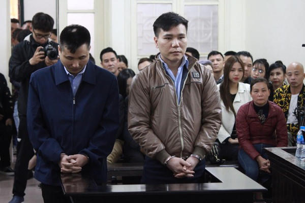Các bị cáo trong phiên tòa.