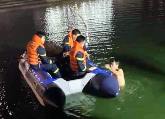 vinh-phuc-nghi-that-tinh-thieu-nu-sinh-nam-2000-gieo-minh-xuong-ho-tu-tu-162256