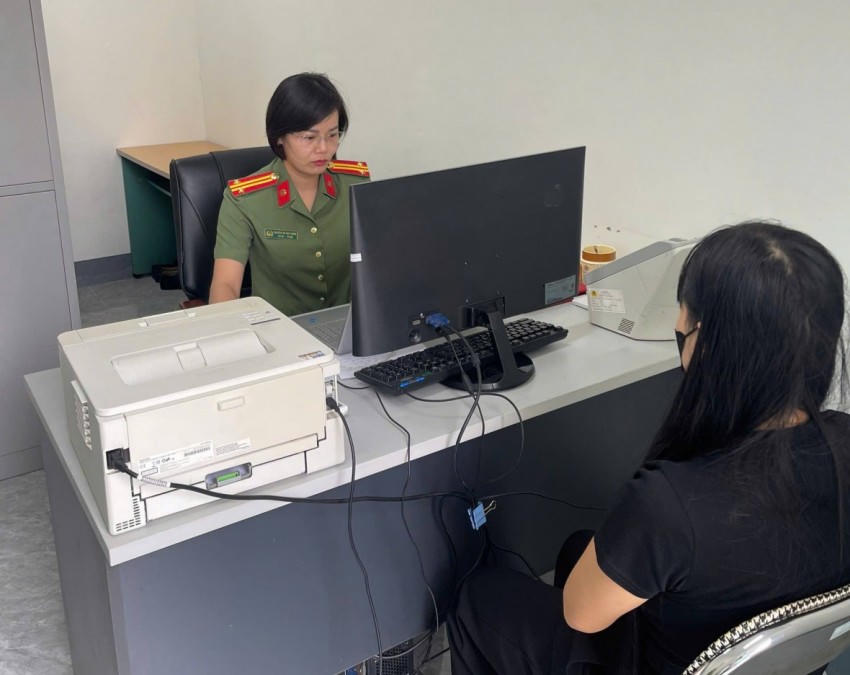 L.T.N tại cơ quan công an. Ảnh: Công an tỉnh Lào Cai.